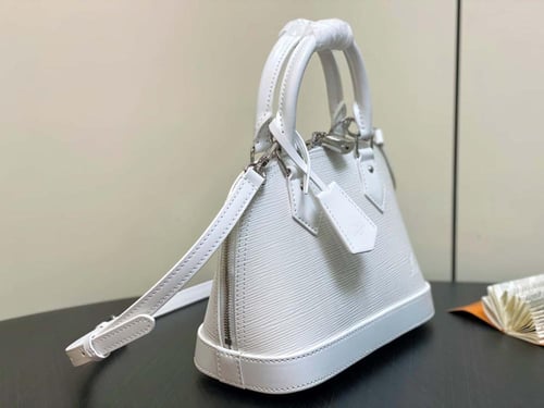 لويس فيتون الما بيبي Louis Vuitton Alma BB