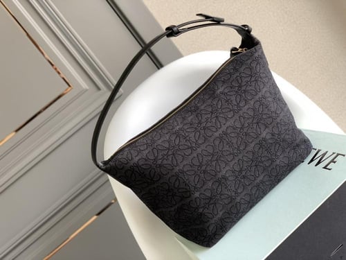 Loewe Cubi Anagram large