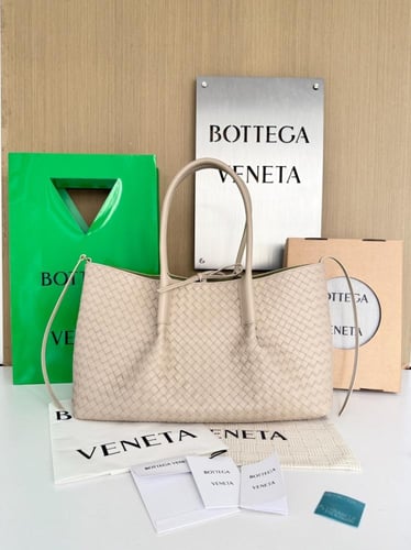 بوتيقا Pinacoteca medium مقاس 43cm