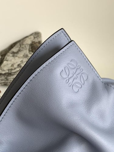 Loewe Flamenco Medium