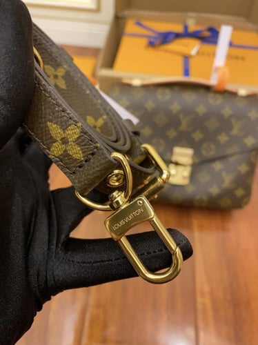 لويس فيتون Pochette Métis