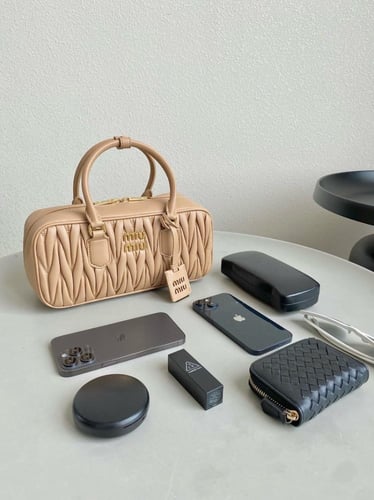 ميو ميو miu miu Arcadie large حجم كبير