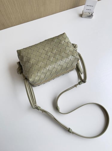 بوتيقا Top Handle Loop