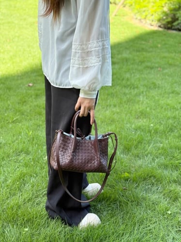 بوتيقا Small Pinacoteca مقاس 24cm