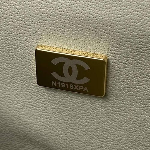 شانيل كلاسيك ميني جلد لامب سكن مقاس 20cm