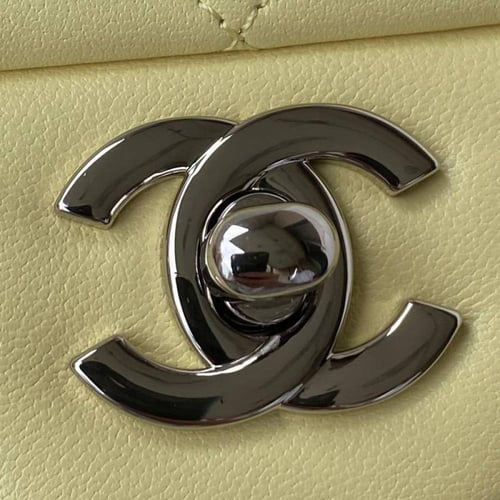 شانيل كلاسيك ميني جلد لامب سكن مقاس 20cm