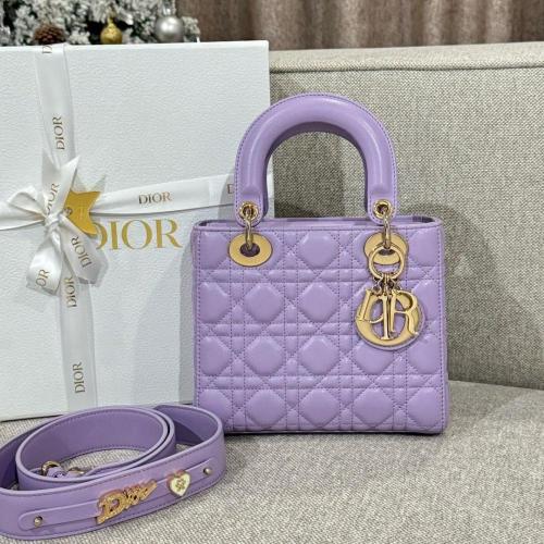 Small Lady Dior Bag مقاس السمول