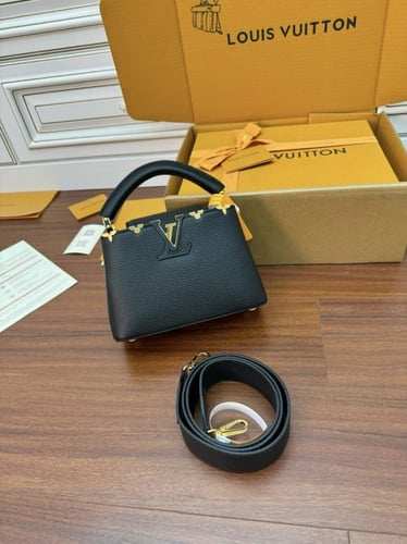 لويس فيتون كابسين ميني Capucines Mini