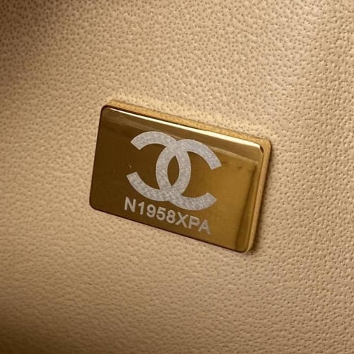 شانيل كلاسيك سمول جلد (كافيار) مقاس 23cm