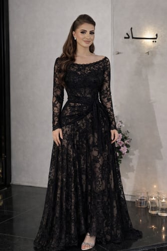 فستان اسود دانتيل