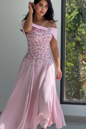 فستان سهره فخم وردي