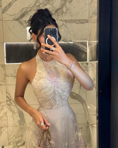 فستان سهره فخم وردي