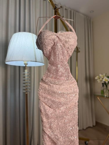 فستان فخم وردي غنى