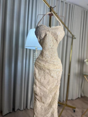 فستان فخم وردي غنى