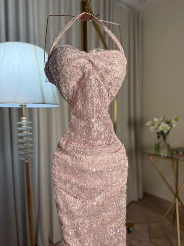 فستان فخم وردي غنى