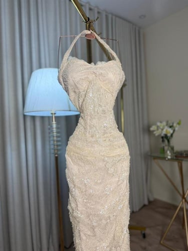 فستان فخم وردي غنى