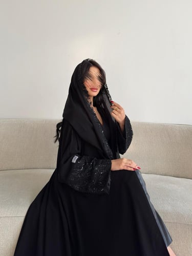 كريب ملكي و اكمام مطرزه D14