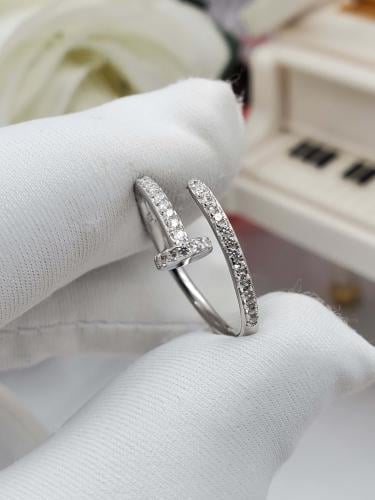 خاتم فضة عيا ر 925 كارتير مرصع بفصوص زيركون