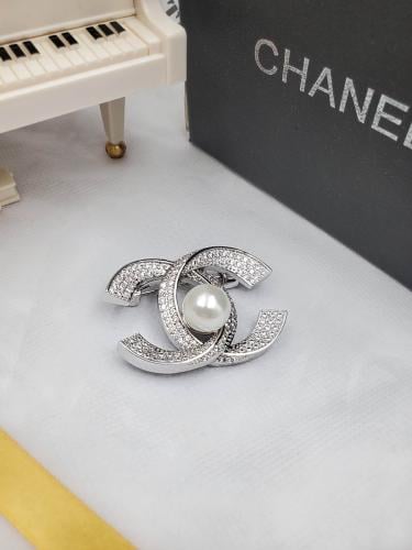 بروش شانيل 04