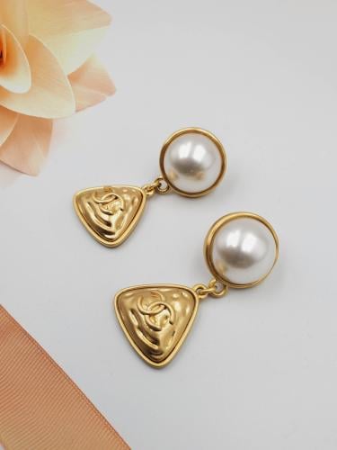 حلق شانيل جودة عالية من التيتانيوم 17