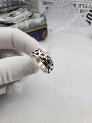 Men's silver ring 925 karat with wall-shaped desig...