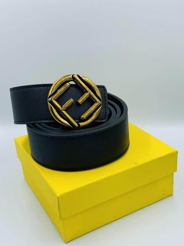 حزام فندي فاخر لون اسود بعلامة فندي الذهبية