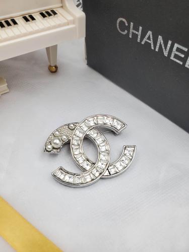 بروش شانيل 10