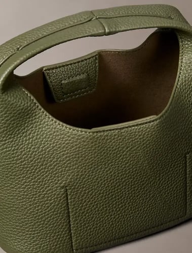 شنطة ميني كالفن كلاين