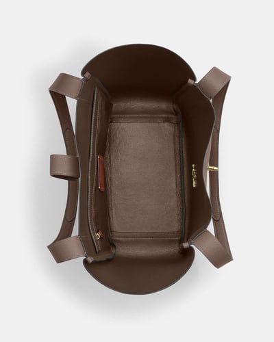 حقيبة توت باق من كوتش