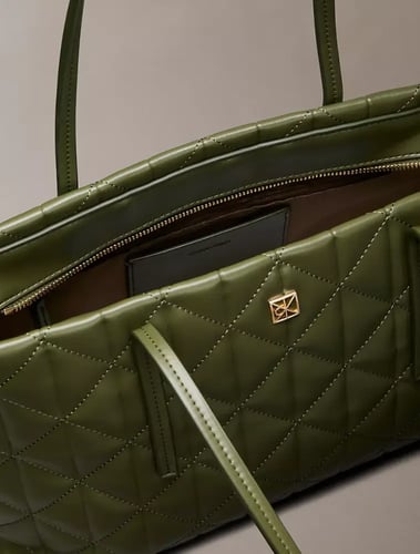 توت باق كالفن كلاين