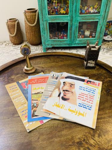 عدد ٤ مجلات إقرأ مابين ١٤١٠هـ حتى ١٤١٥هـ تحتوي على...