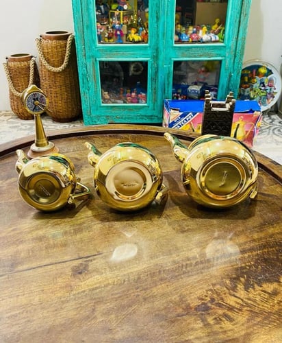 من النوادر؛ طقم أباريق بلون ذهبي مميز جداً من أجود...