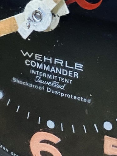 من البنود الشحيحة جداً؛ ساعة بق بن الشهيرة بلون بر...