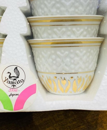 من البنود المميزة؛ فناجيل مذهبة بشكلين مختلفين؛ قد...