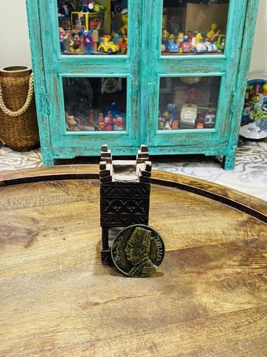 من البنود الشحيحة؛ ميدالية تذكارية مصرية (أصل) للم...