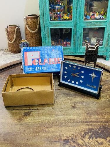 من البنود المميزة؛ ساعة مكتبية تعمل بالتكويك أنيقة...