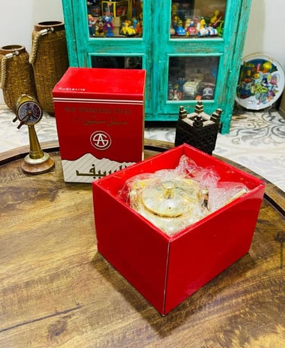 من النوادر؛ إبريق السيف بلون ذهبي مميز بجودة عالية...