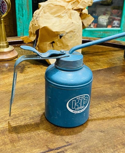 من البنود الشحيحة بهذا الشكل؛ مزيتة قديمة جداً عمر...