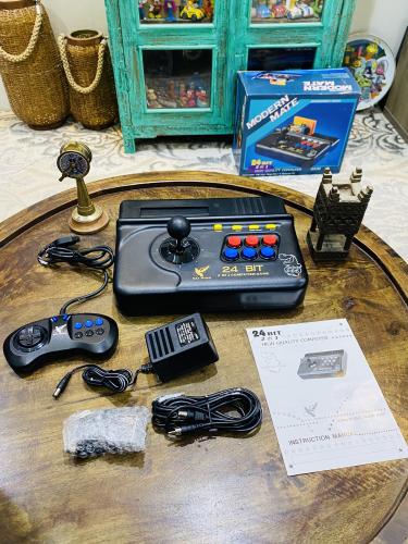 من البنود المميزة؛ جهاز كمبيوتر ألعاب ٢ في ١؛ قديم...