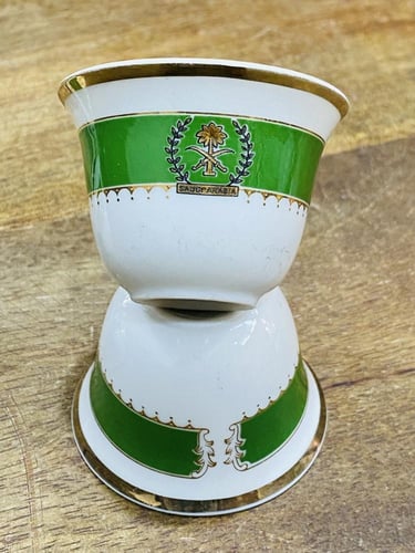 من البنود الشحيحة؛ عدد ٣ فناجيل جميلة وأنيقة جداً...