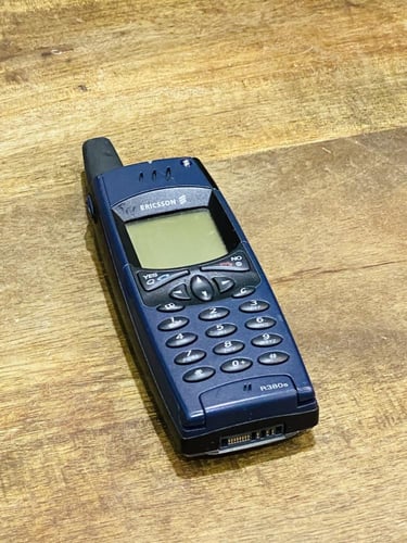 من البنود الشحيحة؛ جوال نوكيا موديل (R380S) مزود ب...