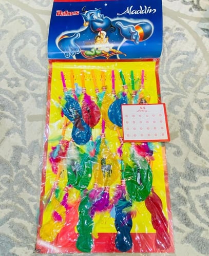 من تعليقات البقالة قديماً بداخلها بالونات كانت تبا...