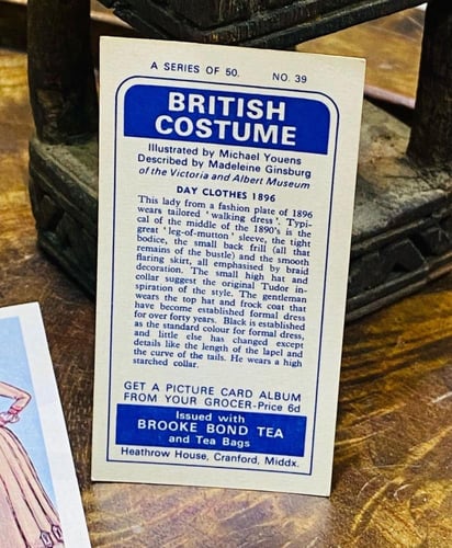 عدد ٣٤ كرت “أصل” عن الزي في بريطانيا في القرنين ال...