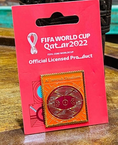 من البنود المميزة جداً؛ عدد ٧ بروشات من المعدن الم...