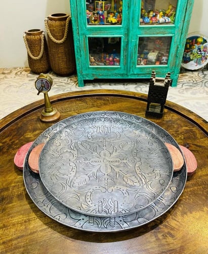 من البنود المميزة جداً؛ صينية من المعدن المتين جدا...