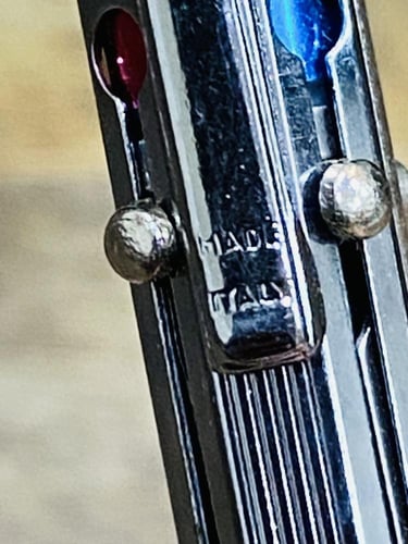 من البنود الشحيحة؛ ومن الأقلام الشهيرة فترة السبعي...