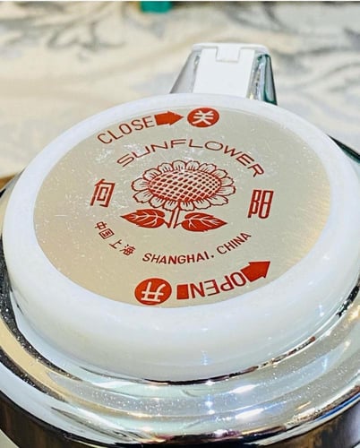 من النوادر؛ زمزمية قديمة عمرها أكثر من ٥٠ عام؛ مخز...