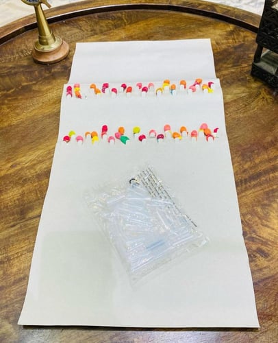 من البنود المميزة؛ تعليقة بالونات مع الوصلات البلا...