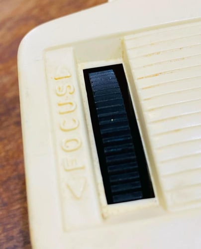 من البنود الشحيحة؛ سينما يدوي يعمل بتحريك المقبض ب...