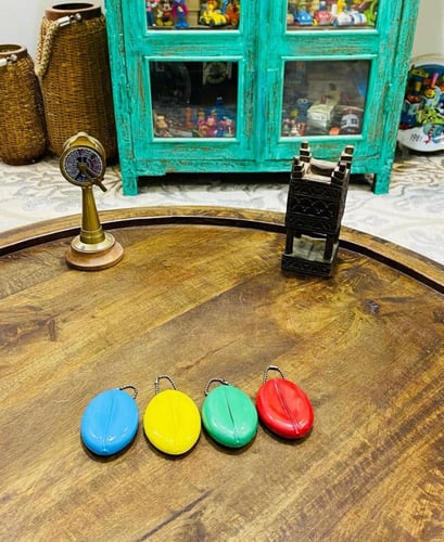 من البنود الشحيحة؛ محفظة للعملات المعدنية بتعليقة...